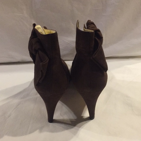 Bettye Muller Shoes - Picture 4 of 7